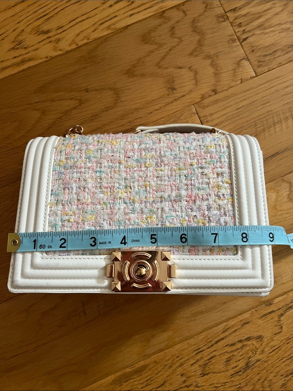 NWOT - White Tweed Crossbody Shoulder Bag with Gold Chain - Picture 6 of 11